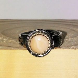 🌺NWOT *Natural Rose Quartz Stone Ring